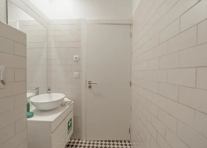 Downtown Cosy By Vacationy 波尔图